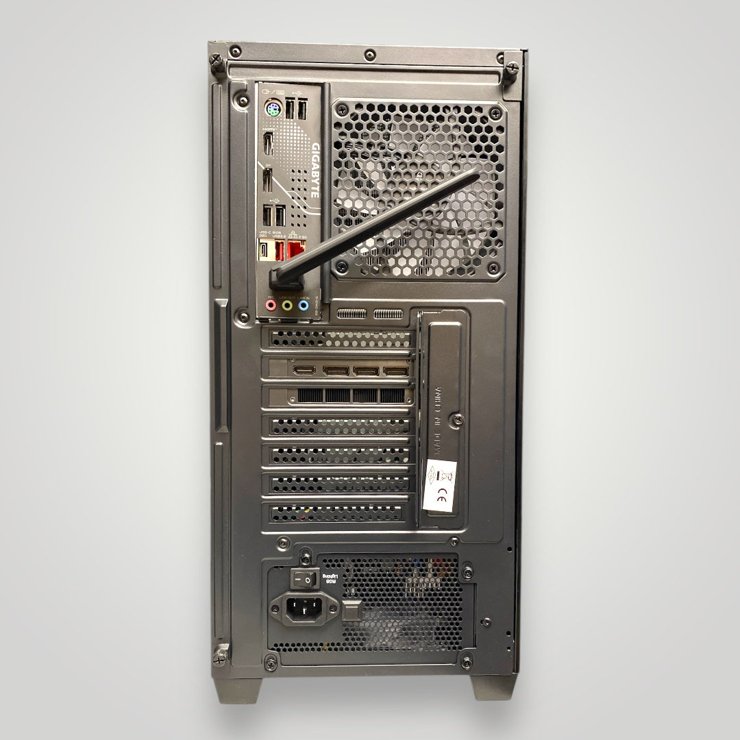 Tour Gaming Core Ultra 5, RTX 5070