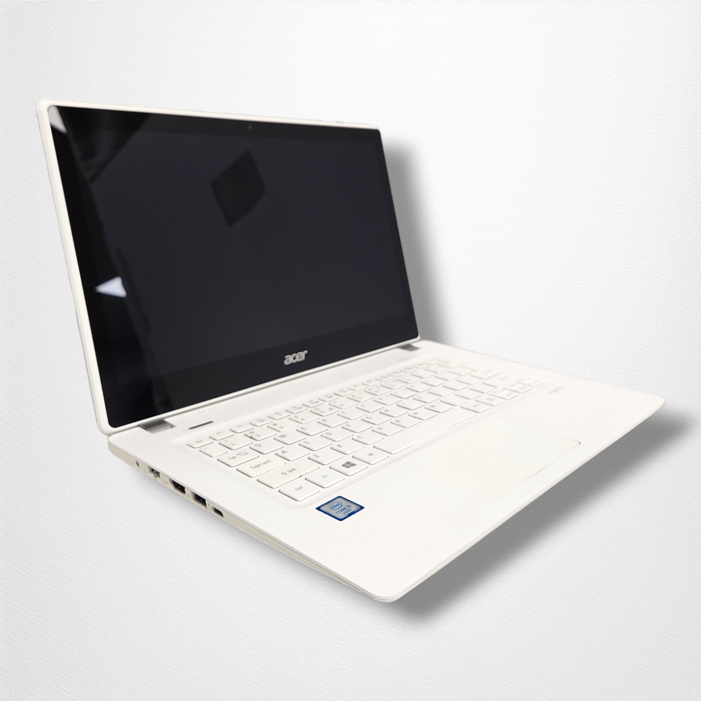 Acer Aspire V3-372T
